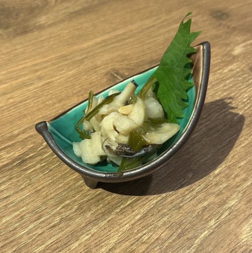Braised clams/Wheel pickled in wasabi