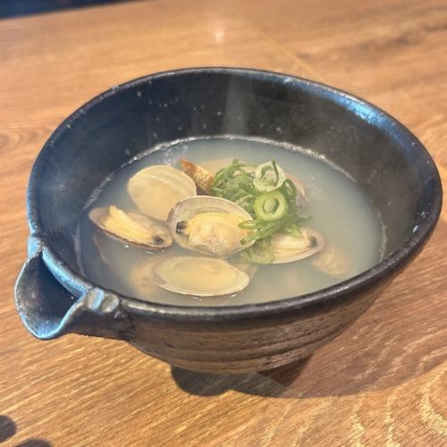 Steamed clam with sake