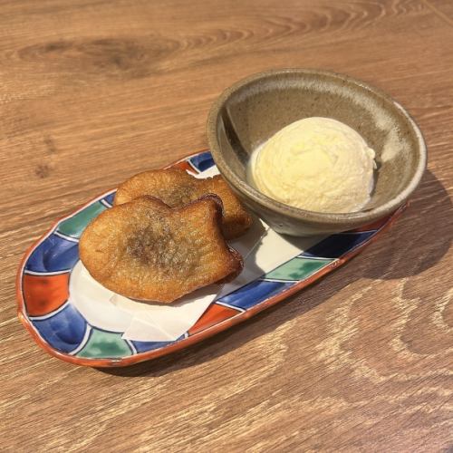 Hot Taiyaki and Vanilla Ice Cream