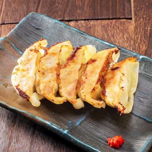 Hakata bite-sized pan-fried dumplings