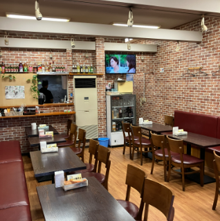 落ち着ける雰囲気の当店で特別なひと時をお過ごしください！