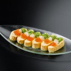 フワフワだし巻き卵　イクラ乗せ