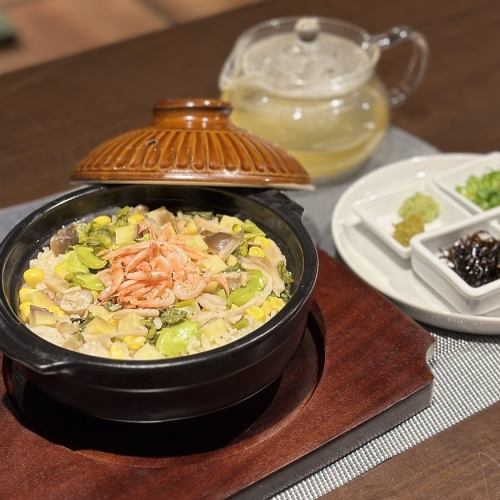 お酒に合う肉・野菜を中心としたお料理が豊富♪