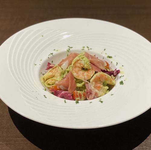 【夏季限定】海老と濃厚アボカドソースの冷製パスタ　レモンオイル仕立て