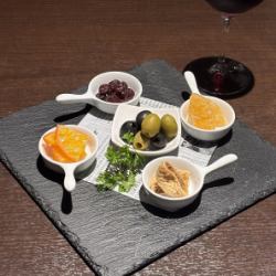 Naturally sweet, luxurious dried fruits