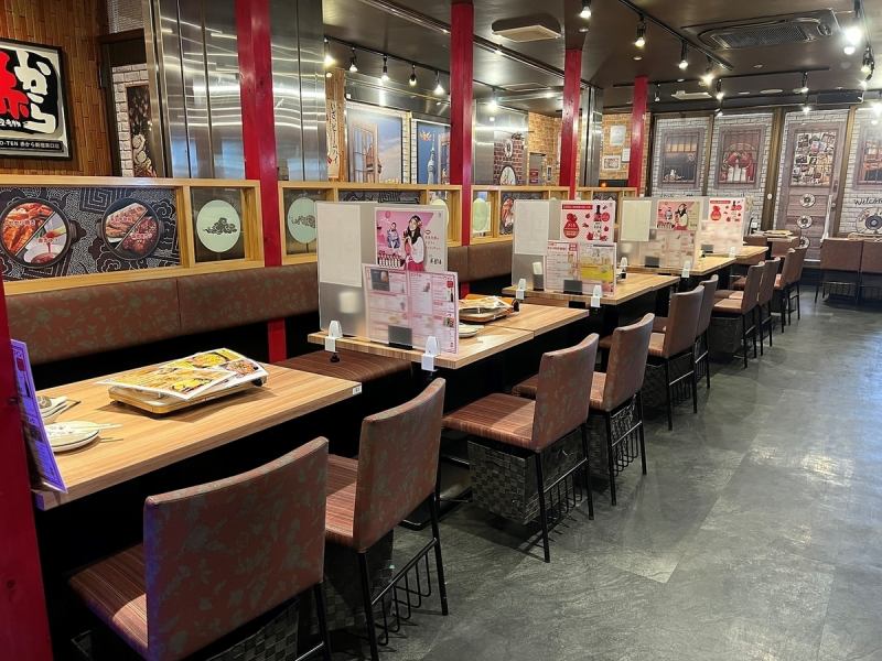 A 2-minute walk from the east exit of Shinjuku ♪ The cozy interior is the perfect space for dates, girls-only gatherings, and birthdays! Also pay attention to the illustrations drawn on the walls! Let's be careful and do our best.