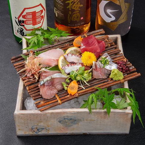 市場直送厳選！！本日の厳選お造り盛合せなどご用意◎