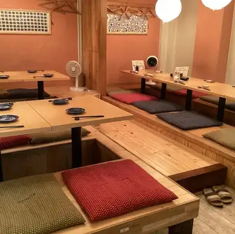各種宴会出来ます。皆で囲んで最大21名様歓送迎会にはもってこいのお席です。