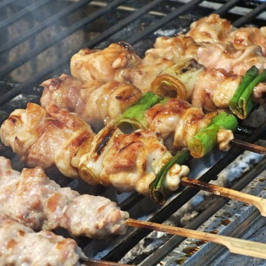 {Monday-Thursday only} [Pair set] 3 popular types of yakitori with 2 hours of all-you-can-drink, 2,600 yen per person, 2 people or more