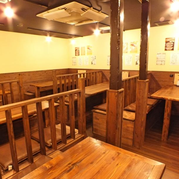 3F seats can accommodate all 40 people ♪ Floor reservation is also possible for 30 to 40 people! Various banquets such as company banquets and alumni! Banquets up to 40 people! Large and small for 2 to 12 people Private rooms are also available ◎