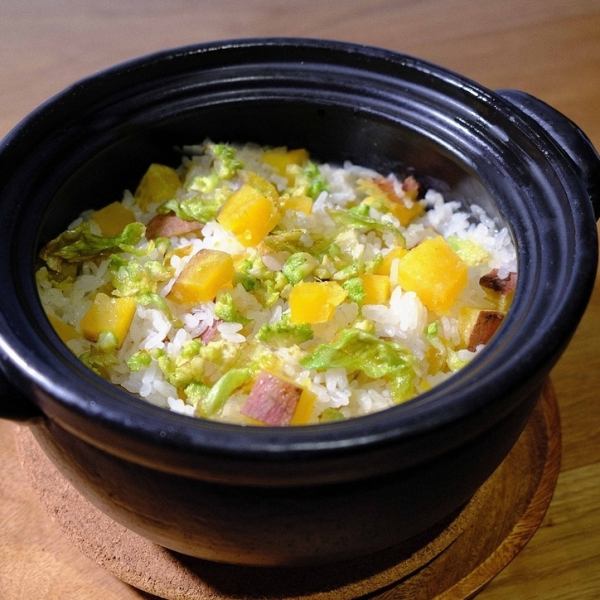 【旬食材たっぷりの土鍋ご飯】　コースの〆は香り立つ美味しさを
