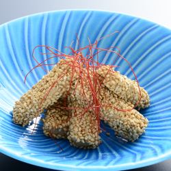 クリームチーズの胡麻まみれ