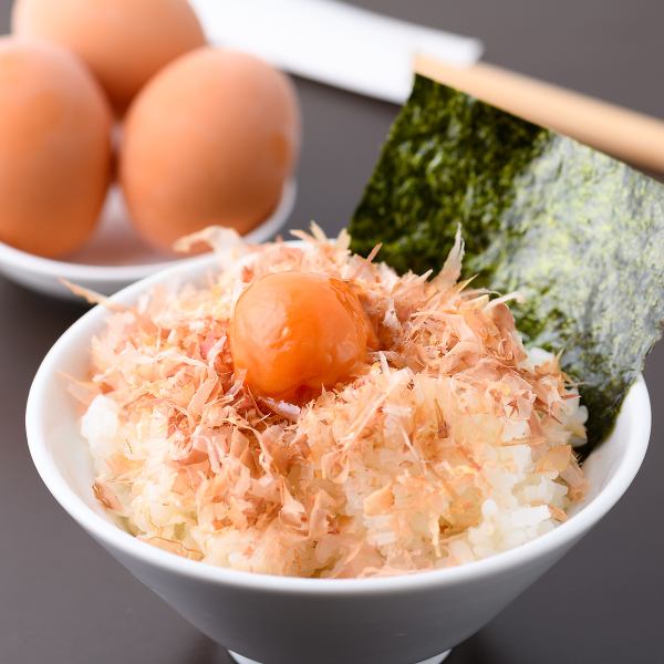 ≪건강한 맛’≫ 돈타마풍 달걀 밥 319엔(부가세 포함)