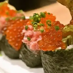 My rolled sushi (4 pieces)