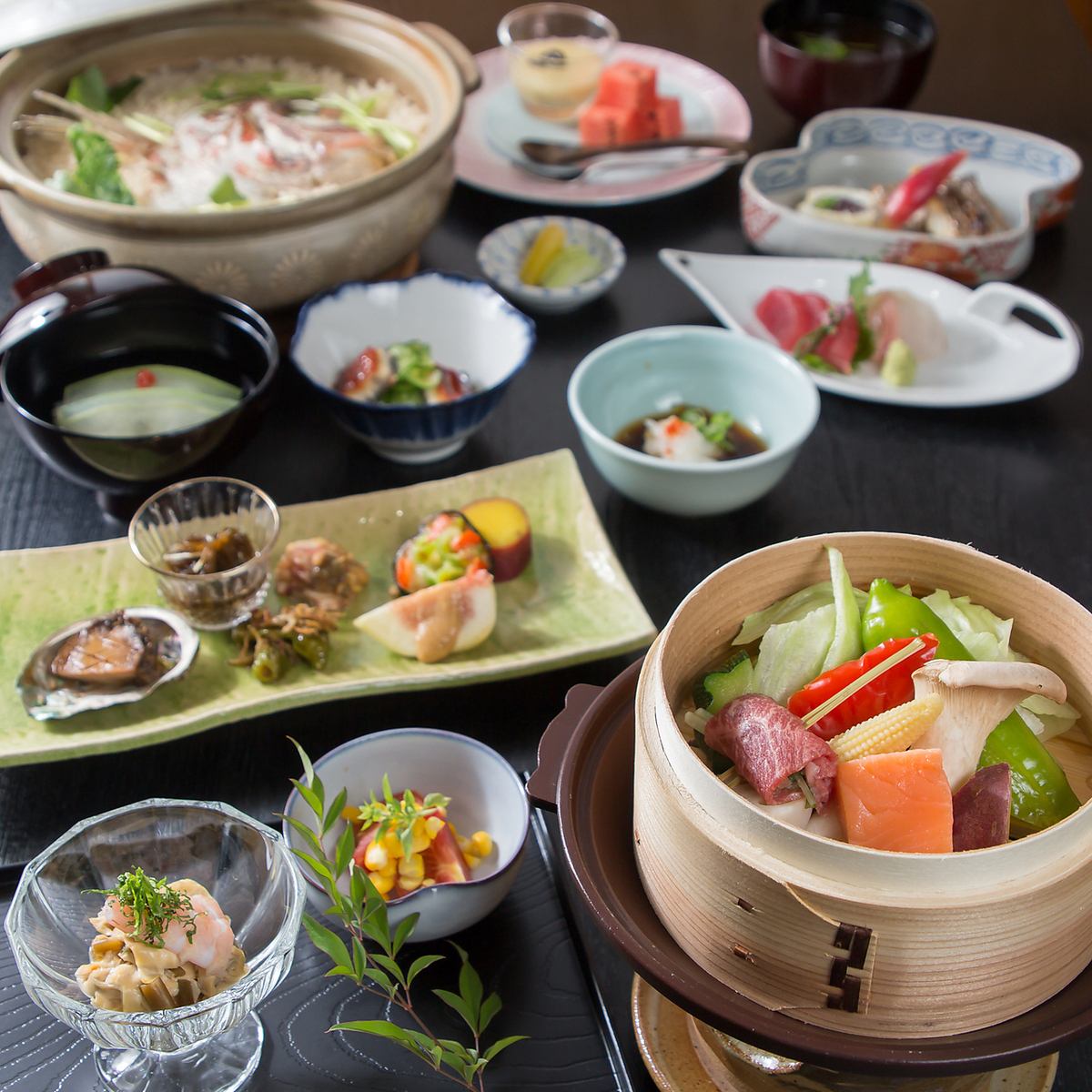 その季節の新鮮な海の幸・山の幸をお酒と一緒に堪能できる、和食がメインの創作居酒屋