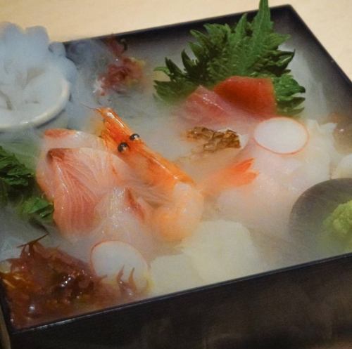 Seafood Treasure Box Sashimi Assortment (1 portion)