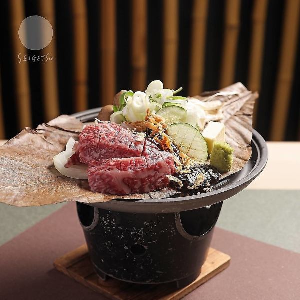肉の美味しさを追求した自家製料理の数々。