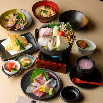 Shizuki's 6,000 yen (tax included) course uses seasonal ingredients from Toyama and includes roast beef from Himi beef.