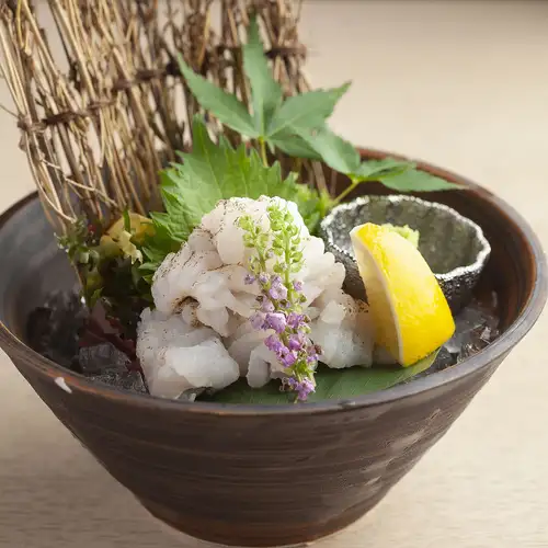 炙り鱧のお刺身