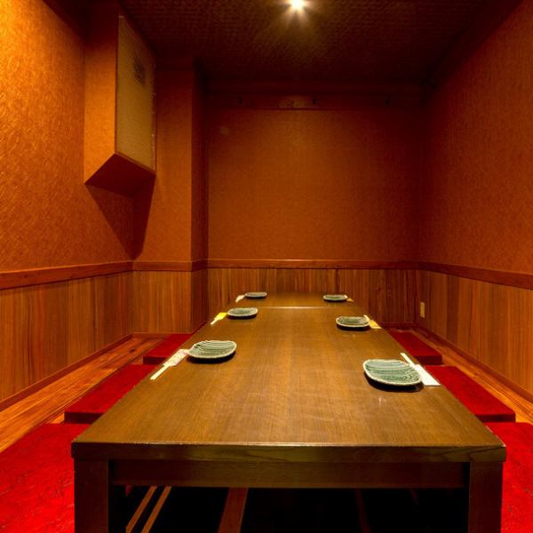 [All private rooms] The warm wooden interior is also recommended for company banquets and entertainment.A private digging room that can accommodate a small number of people up to 30 people!