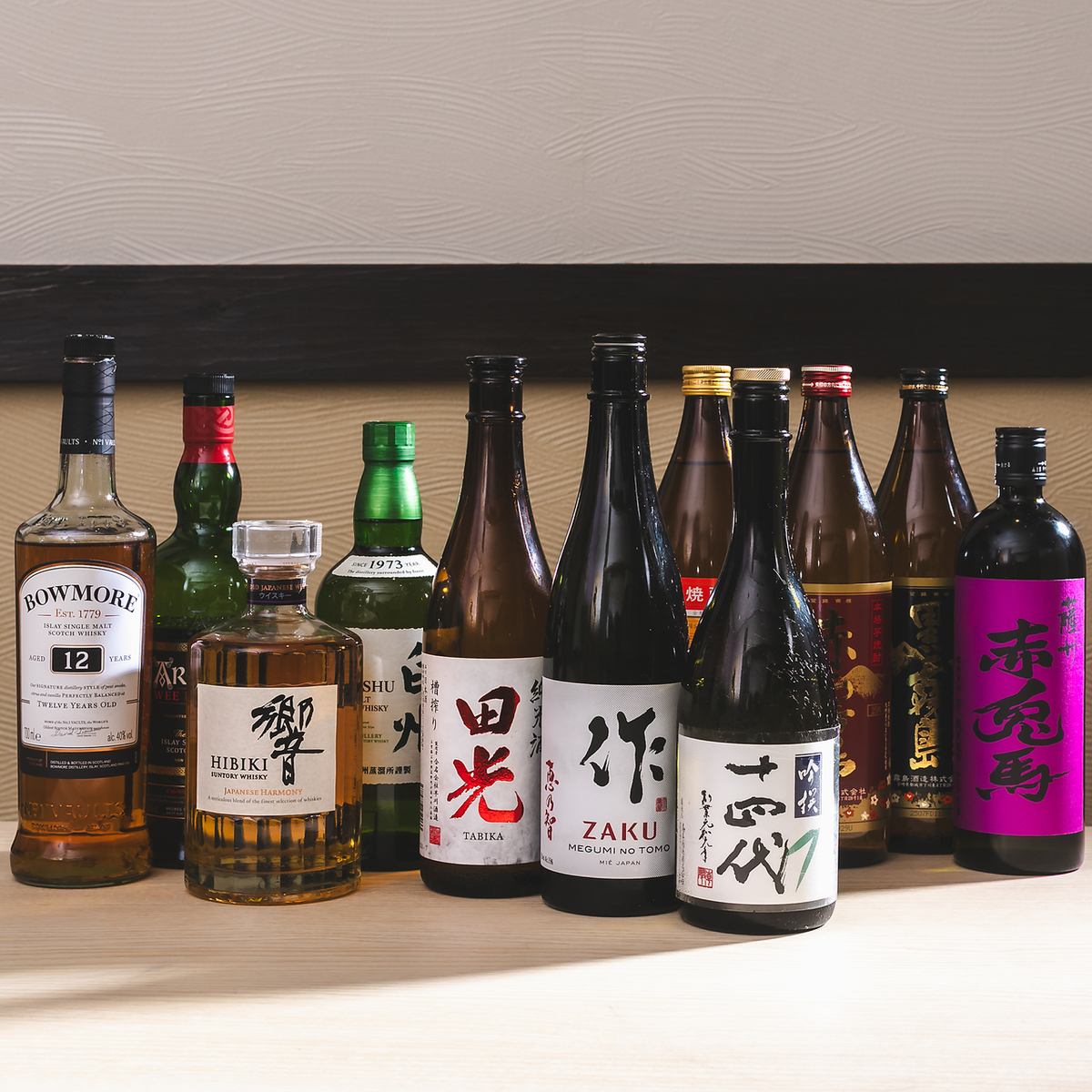 焼き鳥と相性の良い希少なウイスキーや日本酒を揃えております♪