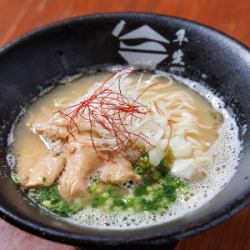 鶏白湯ラーメン