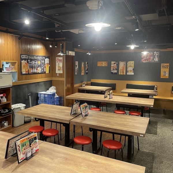 【駅近！徒歩1分！】津田沼から徒歩1分♪美味しいたこ焼きとお酒をお楽しみ頂けるように、各種店内のお席をご用意しております。お一人様でも、カップルでも、お仲間とでも、お気軽にお立ち寄りください。美味しいお食事とお飲み物をごゆっくりとお愉しみください。