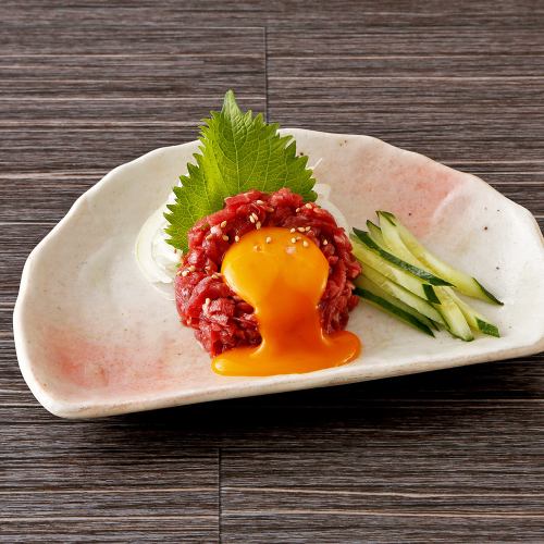 牛生ハムユッケ