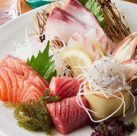 You can enjoy fresh fish purchased daily at a reasonable price!