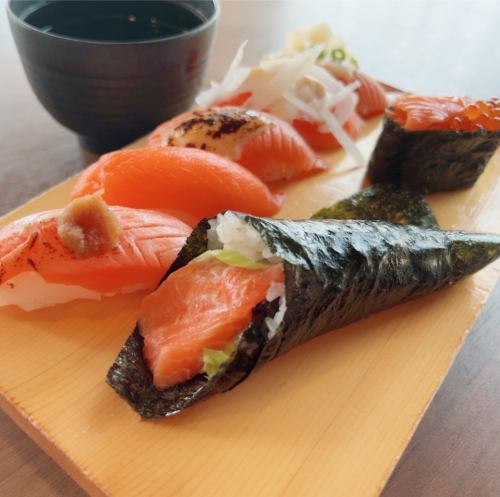 サーモンづくしランチ
