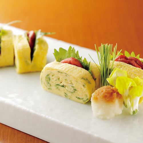 ほんのり生海苔の出巻き玉子　梅肉と紫蘇の射込み