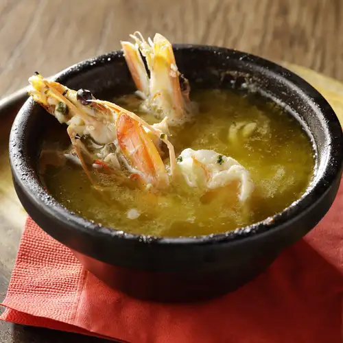 Shrimp ajillo with heads on