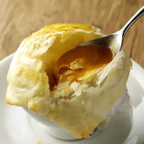 Lobster bisque in pie