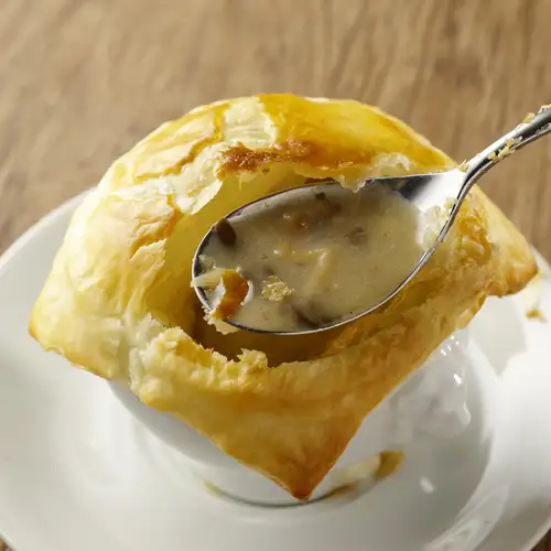 Mushroom potage in pastry