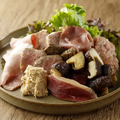 康乃爾小酒館沙拉（中份）