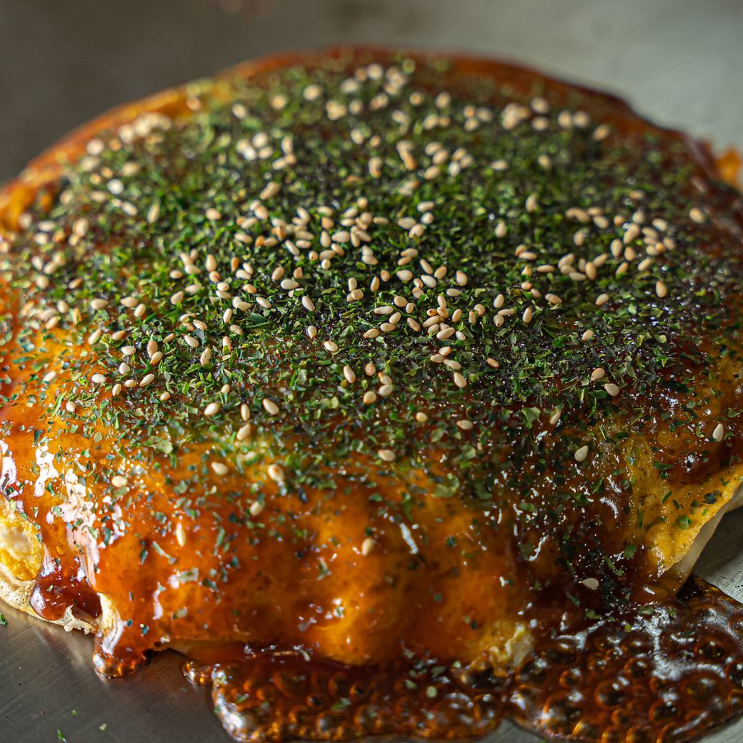 You can enjoy Hiroshima okonomiyaki and teppanyaki in a cozy atmosphere.