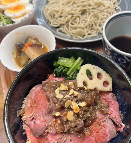 葡萄牛ローストビーフ丼