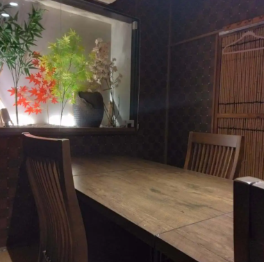 Table seats in completely private rooms! Decorated private rooms for entertaining guests.It has a calm atmosphere, so it is recommended for business use! Friends and family can also use it! There is also a high chair for children.