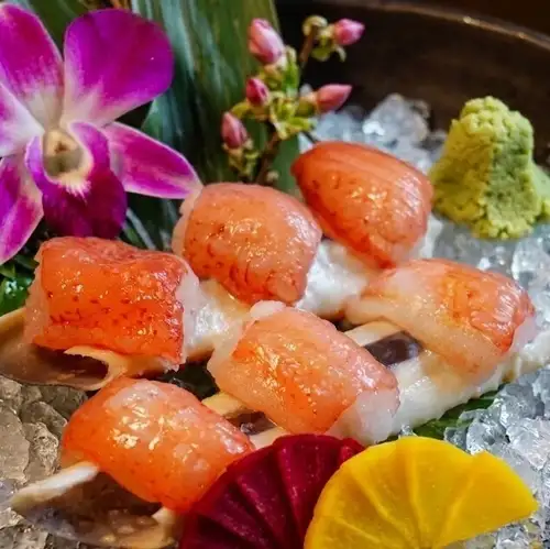 Fresh sashimi of large snow crab from the Sea of Okhotsk