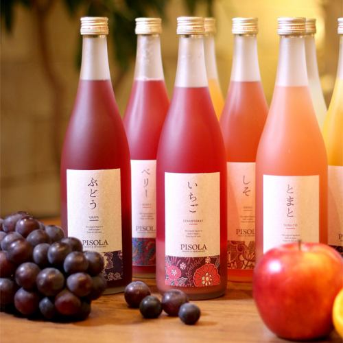 27 kinds of cold pressed fruit wine are available! Original cocktails are also available ♪