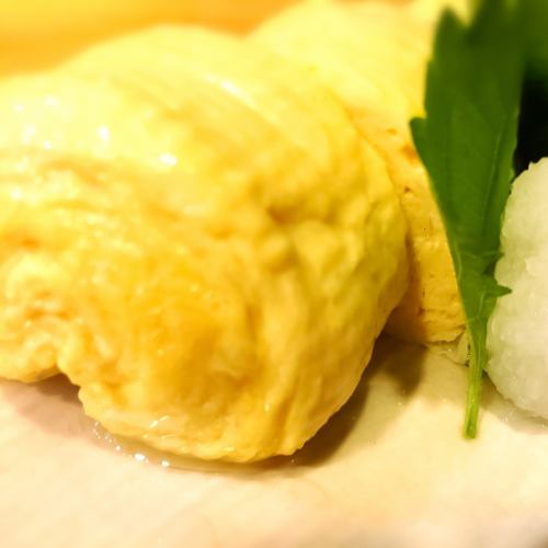 The plump "Freshly rolled dashi okonomiyaki"