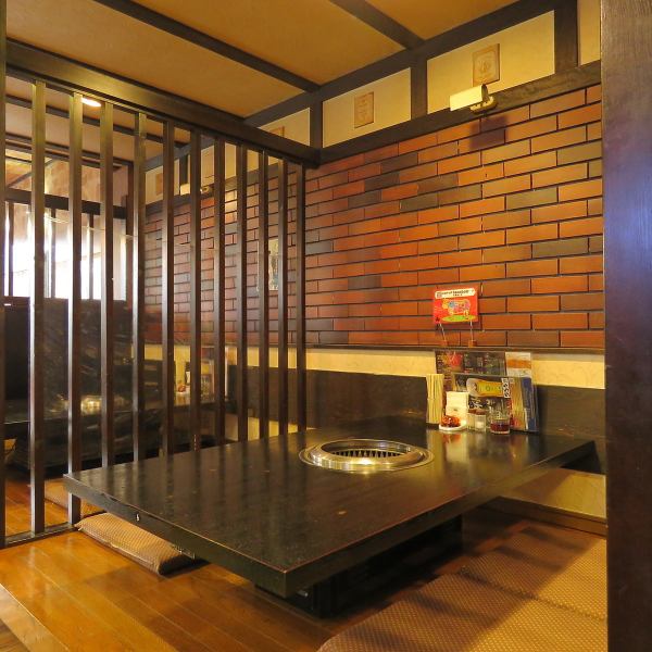 The first floor can accommodate up to 52 people.All seats are tatami rooms, so any number of people can relax.Since the air inside the store is constantly changing for each seat, it is hard to smoke and it is perfect for infectious disease measures ◎