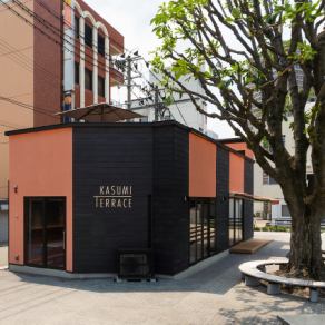 【바람이 기분있는 테라스석 ◎ 유감스럽지만 우천시는 ×】 개방감 넘치는 테라스석에서 특별한 시간을 보내지 않겠습니까?카운터석(1명×8석)・테이블(4명×2)・소파석(6명×1)
