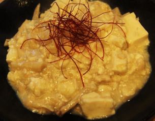使用伏宮豆腐製作的白麻婆豆腐