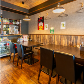 4名様掛けのソファー席を2席ご用意しております！