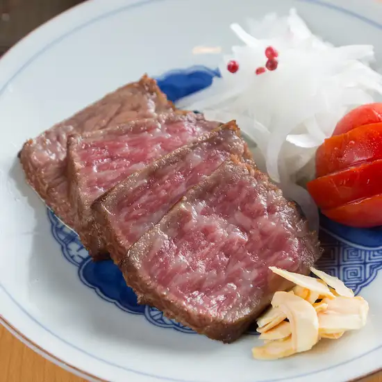 《洗練されたくつろぎ空間》駅近でこだわり鉄板焼きやお好み焼きを堪能！喫煙・貸切OK