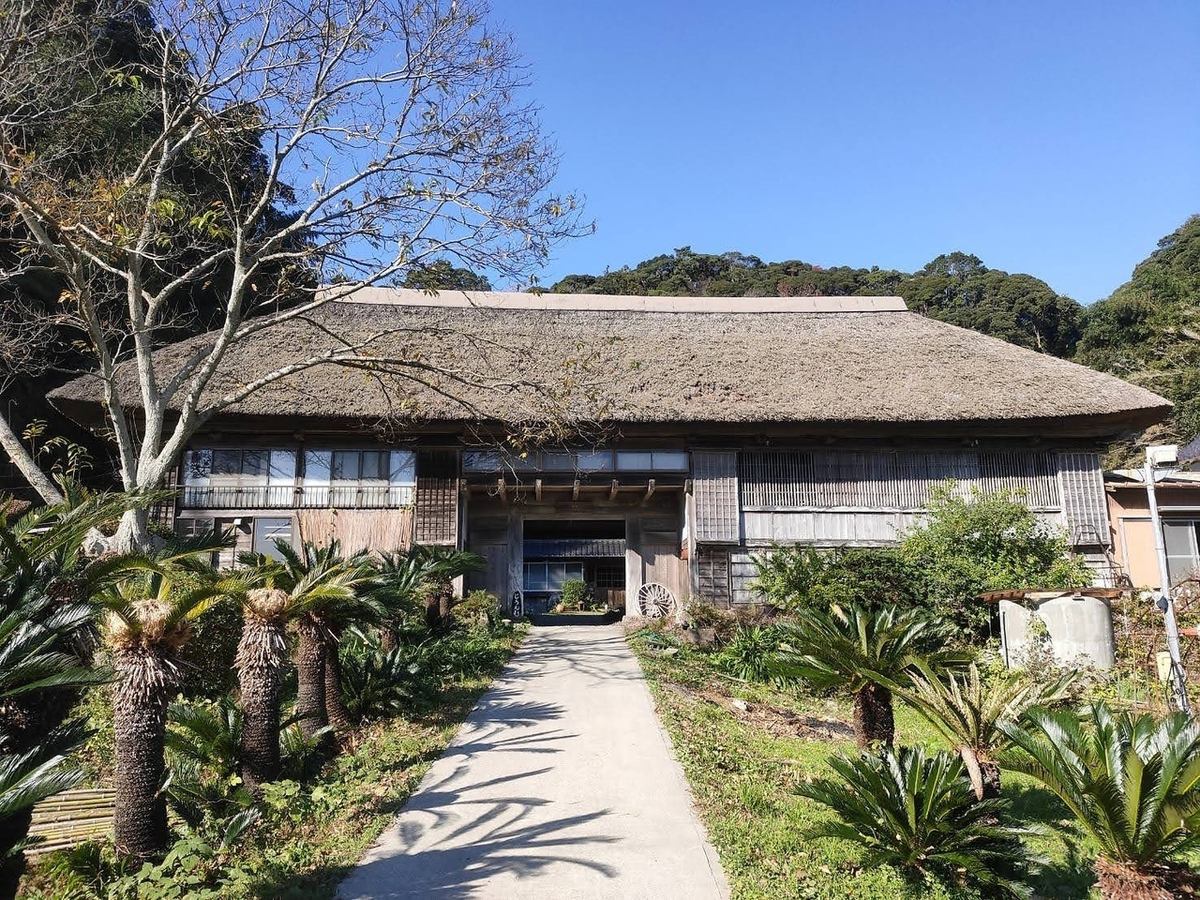 江戸時代に建てられた母屋で鶏や野鳥の声を聞きながら、ゆったりとご堪能ください。