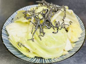 sesame salt cabbage