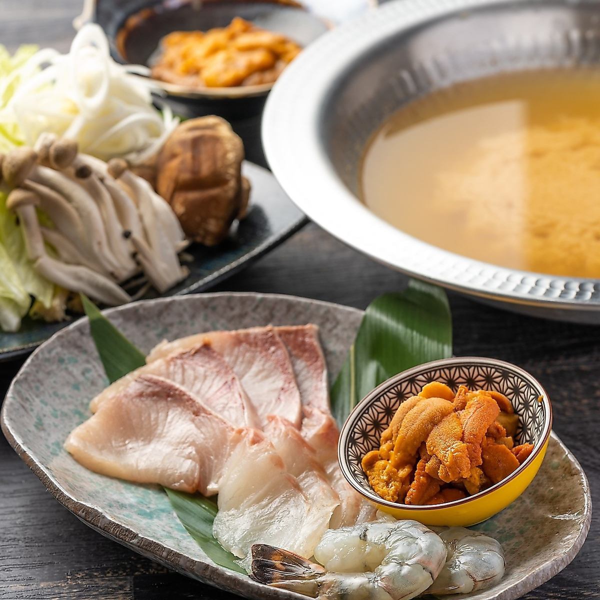 Seasonal hotpots and luxurious sea urchin shabu-shabu♪ We are particular about our ingredients◎