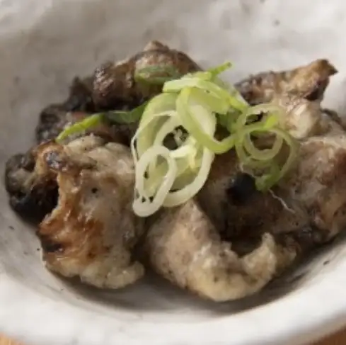Charcoal-grilled chicken with ponzu sauce